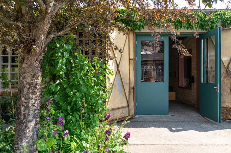 plush74 film photo shooting location scouting berlin event space bricks venue30