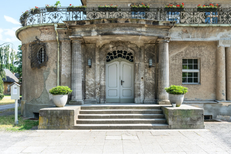 plush74 film photo shooting location scouting berlin event space castle special location historic potsdam70