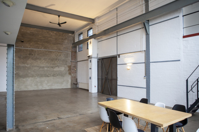 plush74 film photo shooting location scouting berlin event space studio clean hamburg minimalistic12