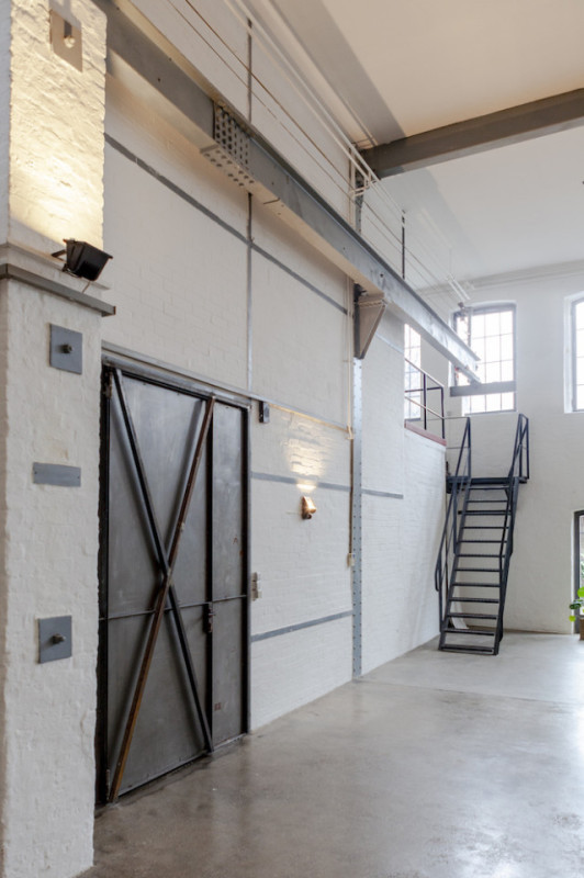 plush74 film photo shooting location scouting berlin event space studio clean hamburg minimalistic4