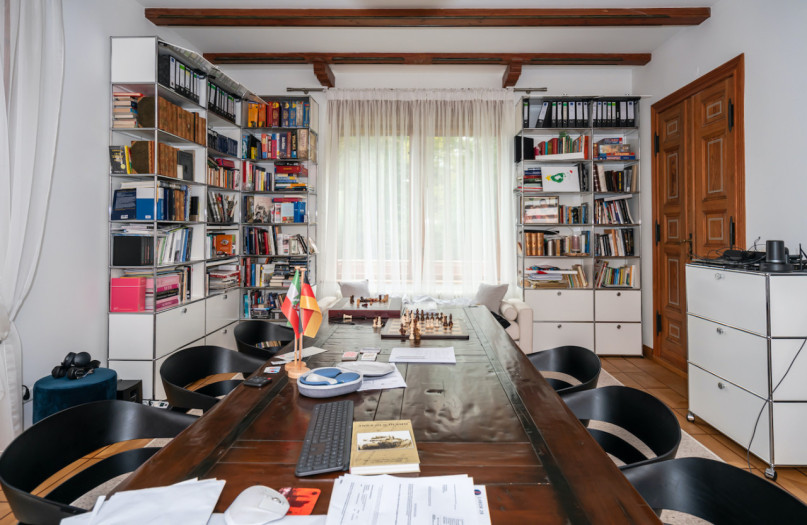 plush74 film photo shooting location scouting castle villa potsdam garden21