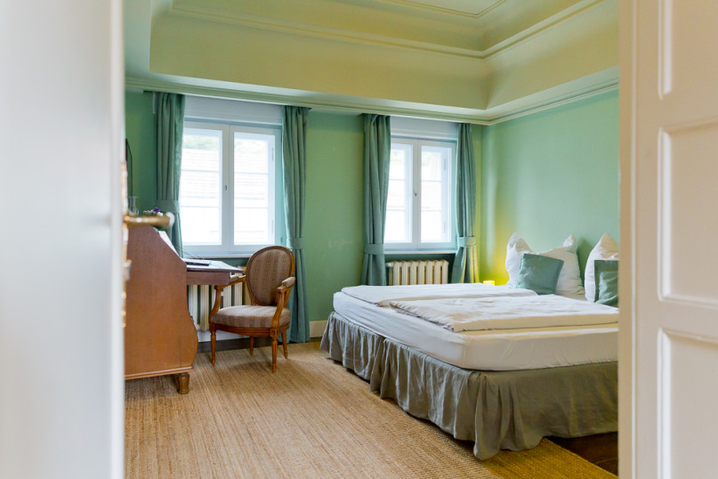 plush74 garden castle 3