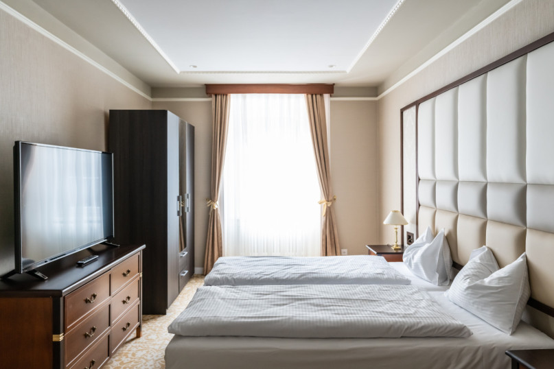 plush74 grand history hotel 16