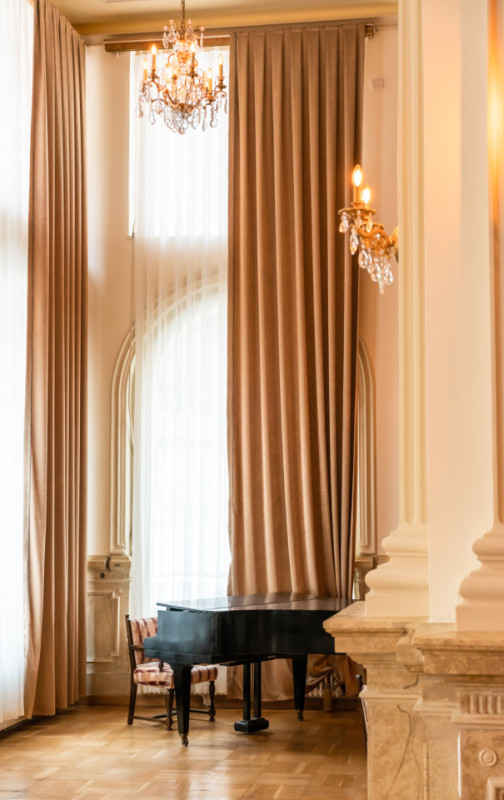 plush74 grand history hotel 6