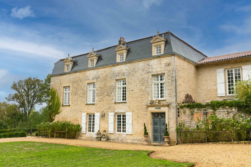 plush74 historic french chcteau in auge 22