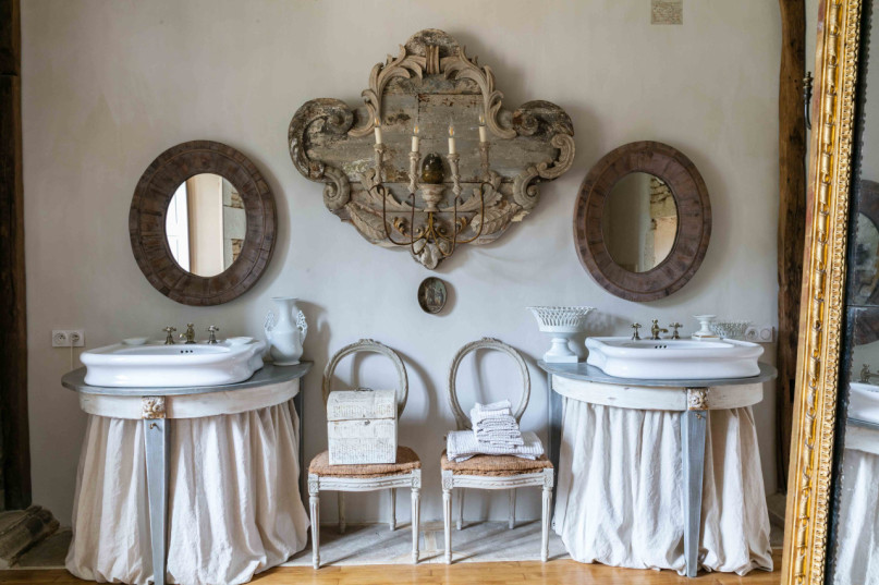 plush74 historic french chcteau in auge 28