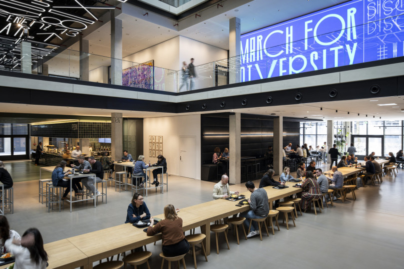 plush74 house of communication 10