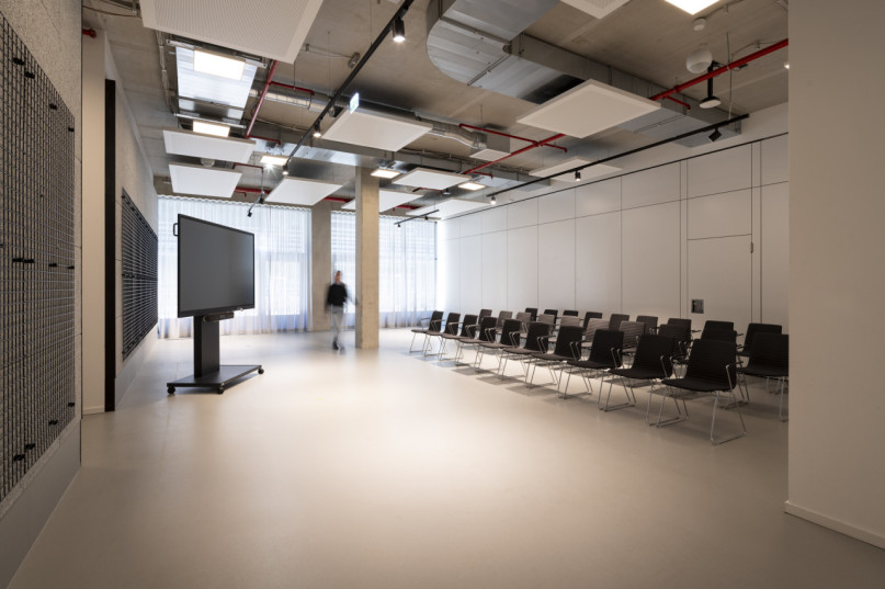 plush74 house of communication 11