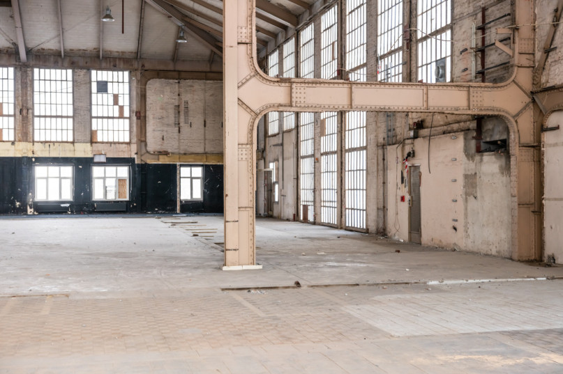 plush74 industrial charm west 34