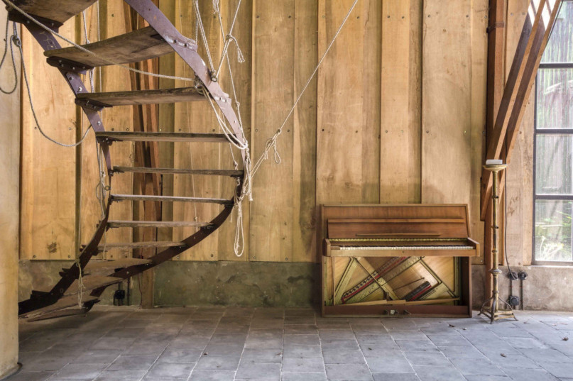 plush74 industrial counter shelter 12