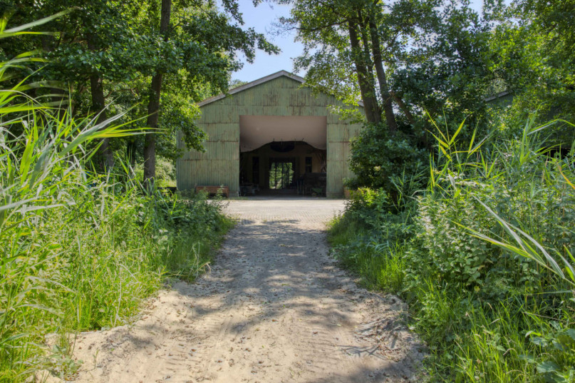 plush74 industrial counter shelter 72 (1)