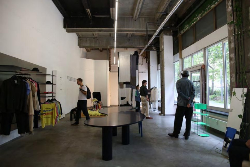 plush74 industrial pop up berlin1 1 (1)