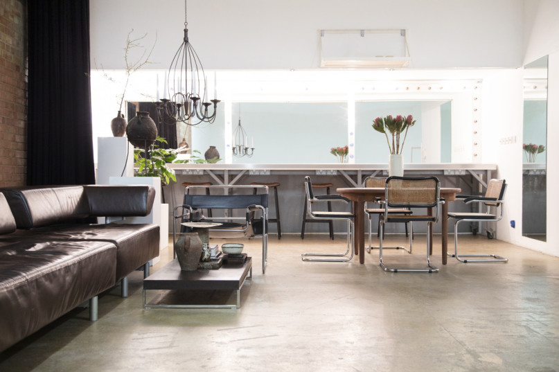 plush74 infinity cove bricl wall studio 7