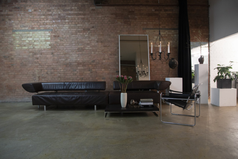 plush74 infinity cove bricl wall studio 9