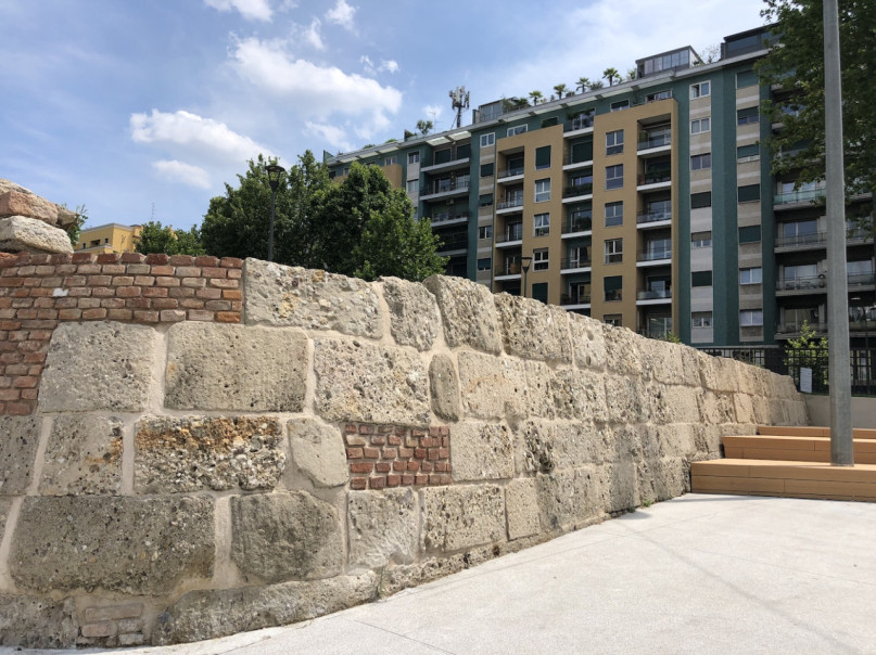 plush74 italy milano location rent shoot film photo streets housing modern architecture concrete 6