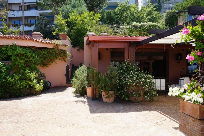 plush74 italy napoli location rent shoot film photo streets beach restaurant 10