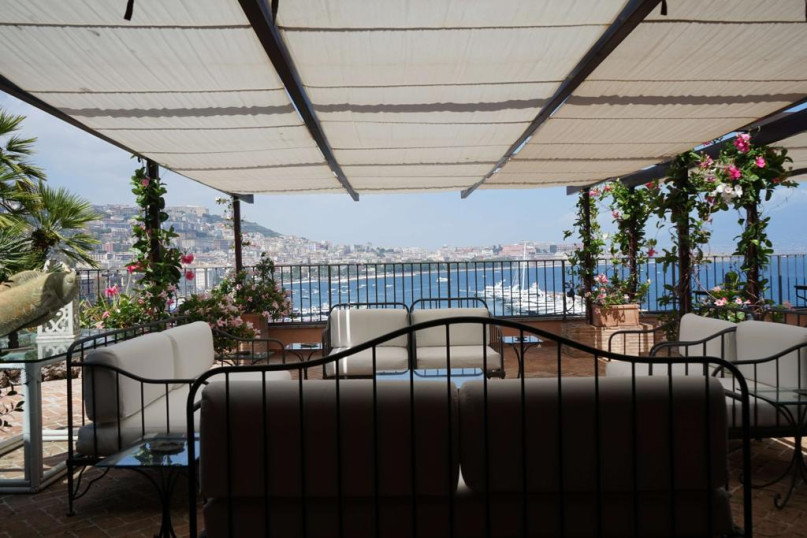 plush74 italy napoli location rent shoot film photo streets beach restaurant 3