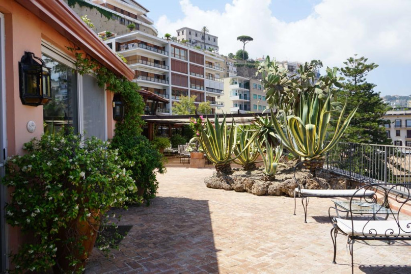 plush74 italy napoli location rent shoot film photo streets beach restaurant 9