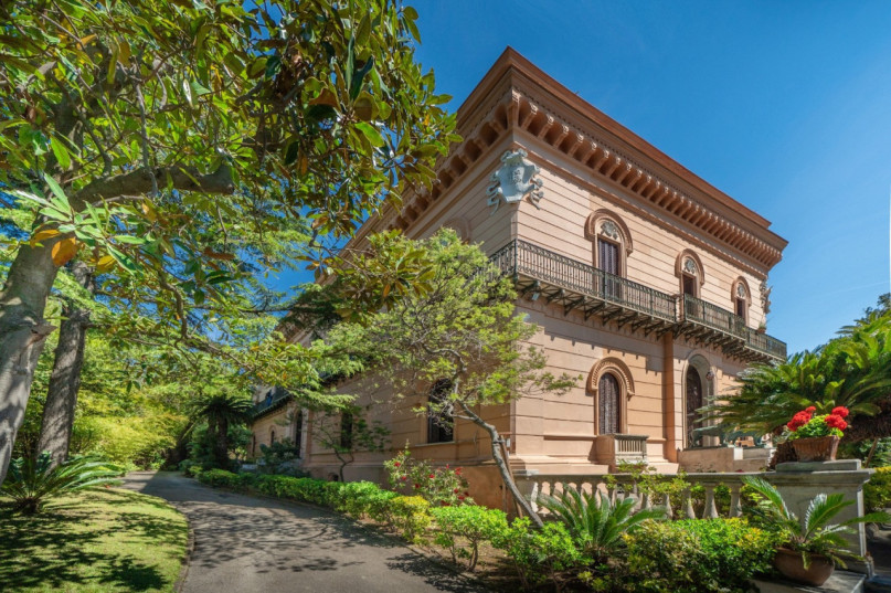 plush74 italy napoli location rent shoot film photo villa garden 19