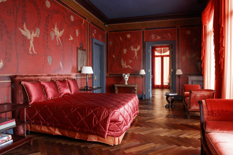 plush74 italy villa lake location rent wedding shoot film photo luxury glamour marble velvet 6