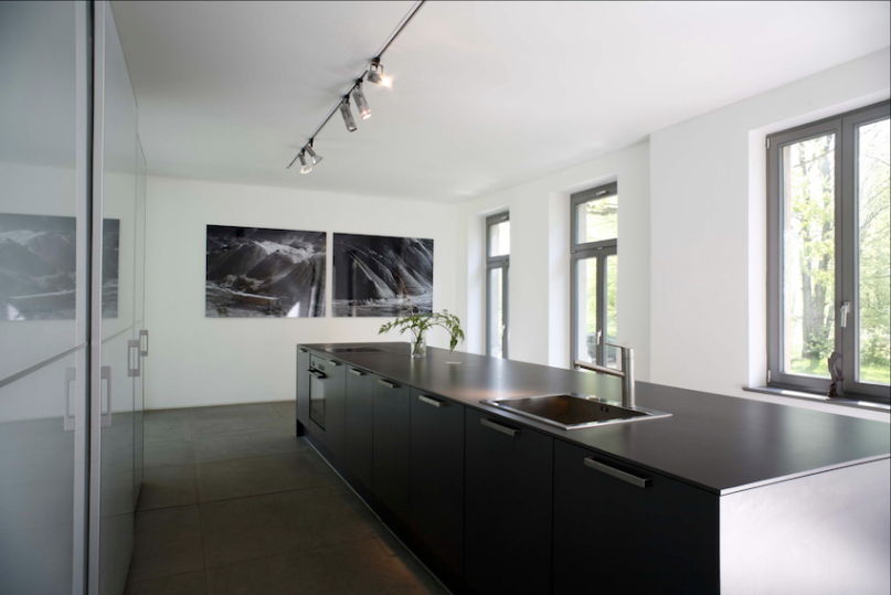 plush74 location art gallery berlin area germany 2 (1)