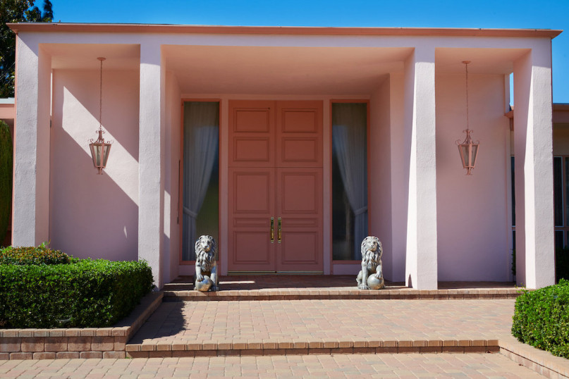 pluche74 locatie californië design vintage meubels roze paleis shoot film foto mode auto scouting100