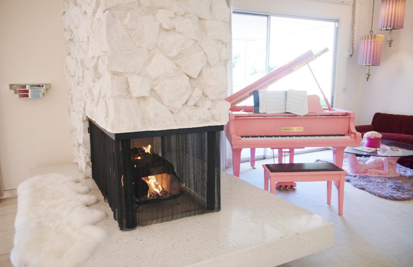 pluche74 locatie californië design vintage meubels roze paleis shoot film foto mode auto scouting58