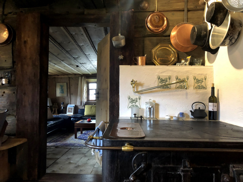 plush74 location film photo alvaneu switzerland historical farm house 18