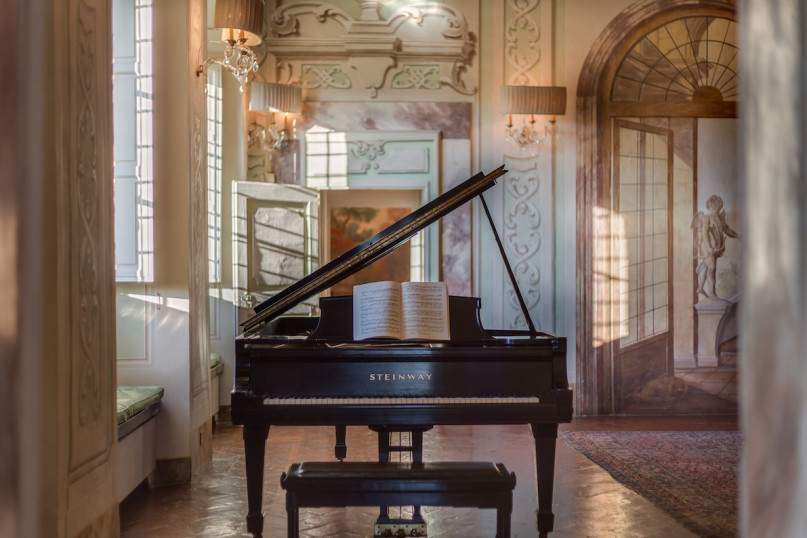 plush74 location film photo villa lerose italy luxury5