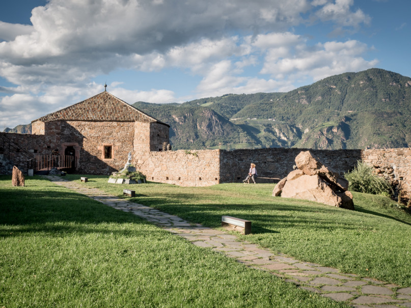 pluche74 locatie messner museum firmian tyrol1
