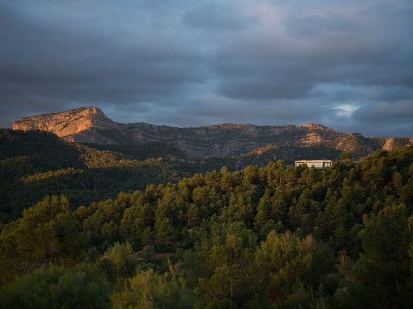 plush74 location photo film architecture conrete nature house madrid spain12