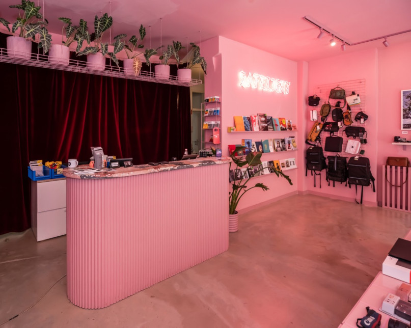 plush74 location photo film berlin germany store shop pink camera 9