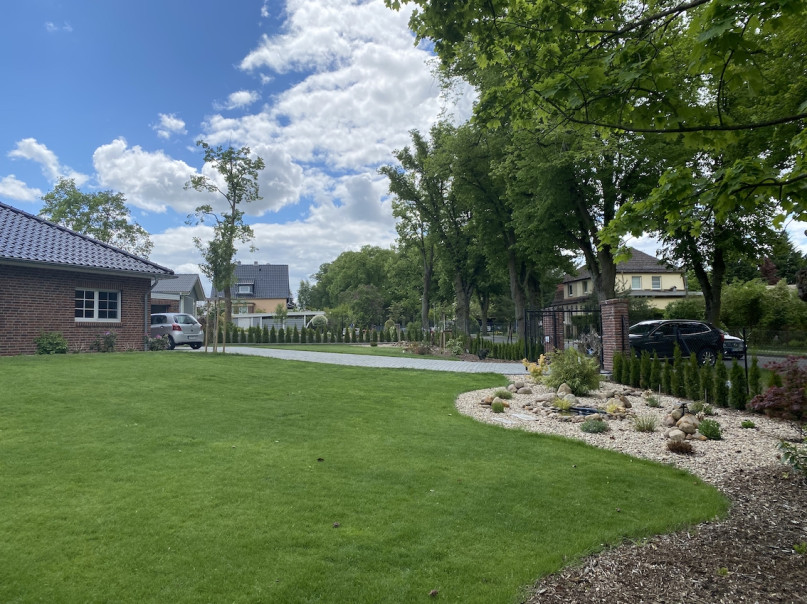 plush74 location photo film event berlin germany driveway 11