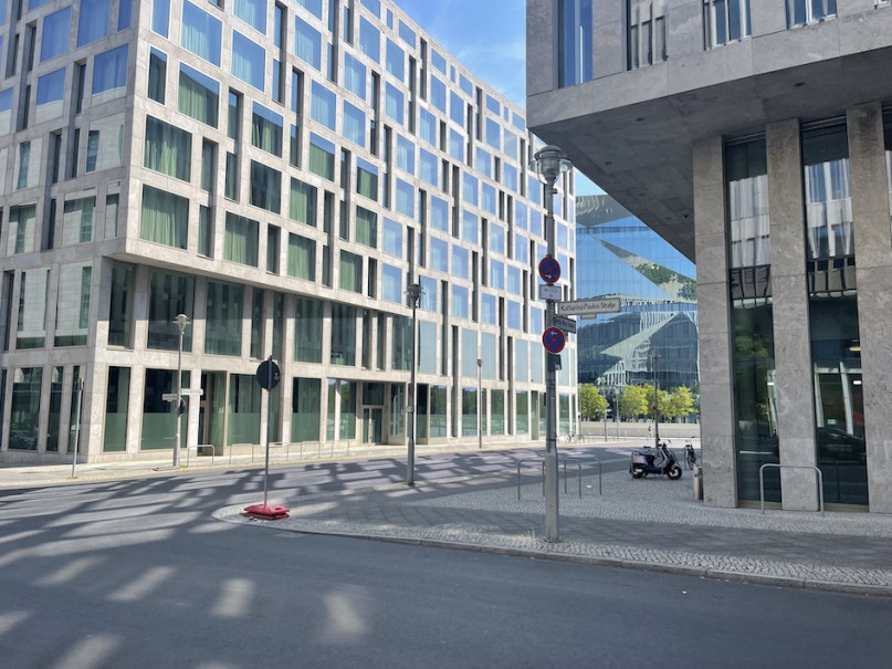 plush74 location photo film event location scouting berlin city center streets17