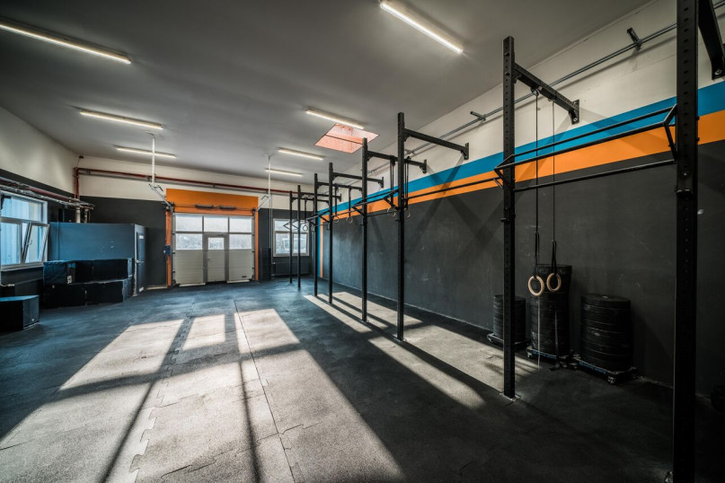 plush74 location photo film event location scouting berlin sports gym2