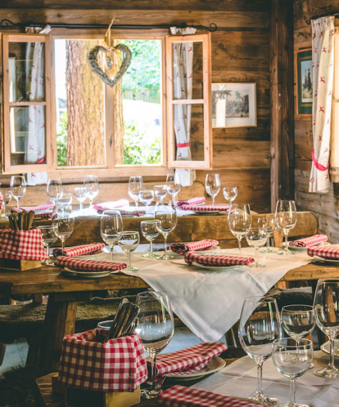 plush74 location photo film event location scouting wood chalet berlin1 (1)