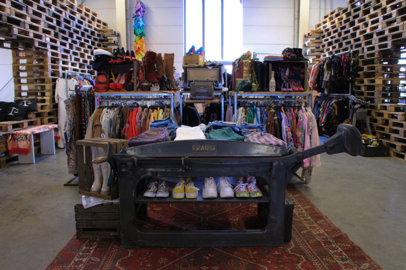 plush74 location foto film event vermietung deutschland berlin industrie lagerung produktion mode 34