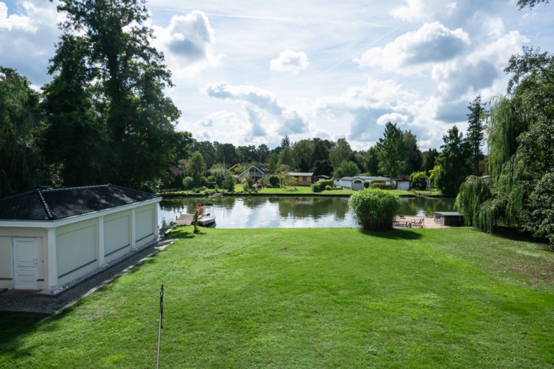 plush74 location photo film event villa spacious white luxurious deisign18