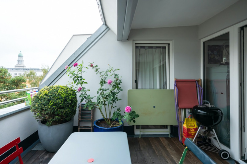 plush74 location photo film germany berlin vintage rooftop apartment 00001