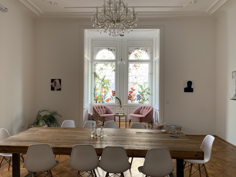 plush74 locatie foto film wenen oostenrijk kantoor altbau 8