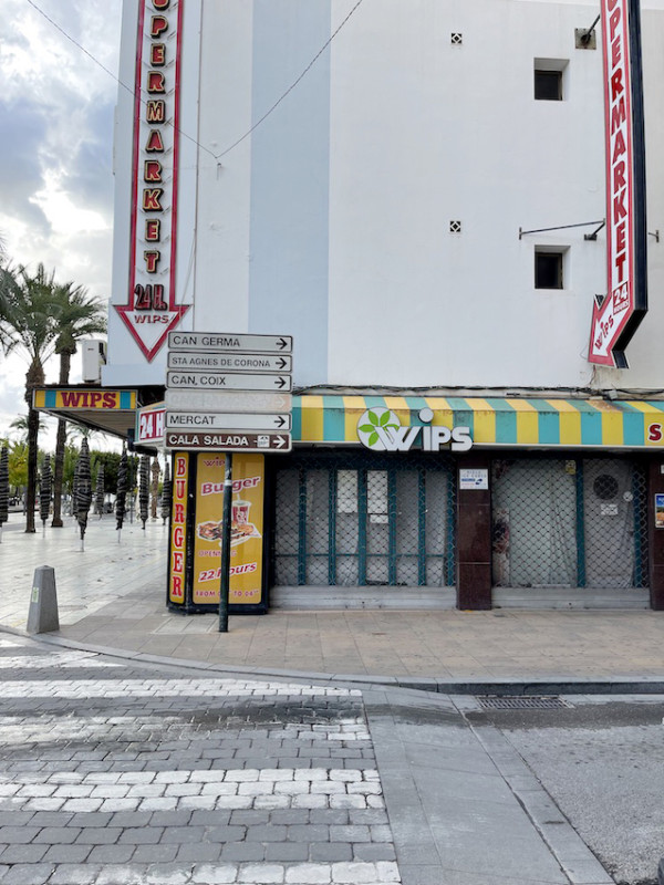 plush74 location scout ibiza streets graphic funky rental pink film photo event urban colors37