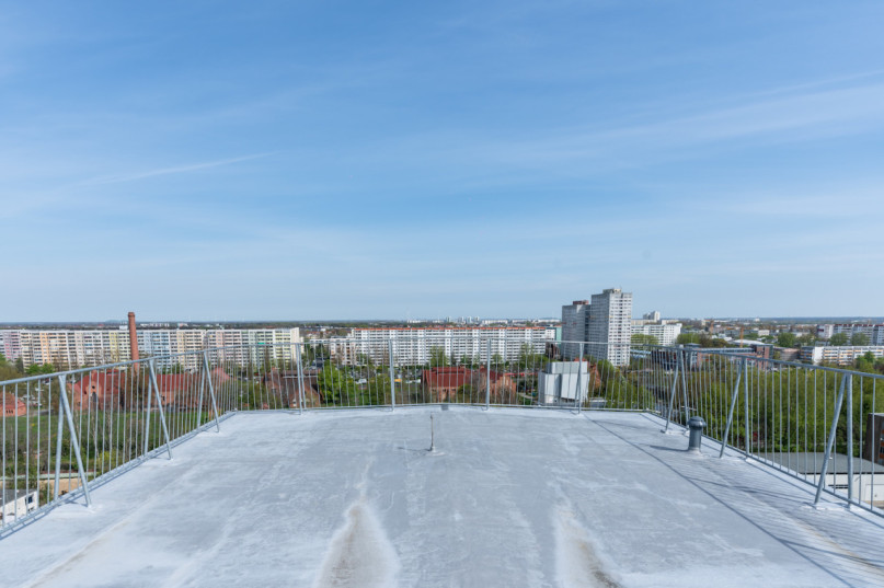 plush74 location scout rental photo film production berlin brandlhuber tower office brutalism concrete2