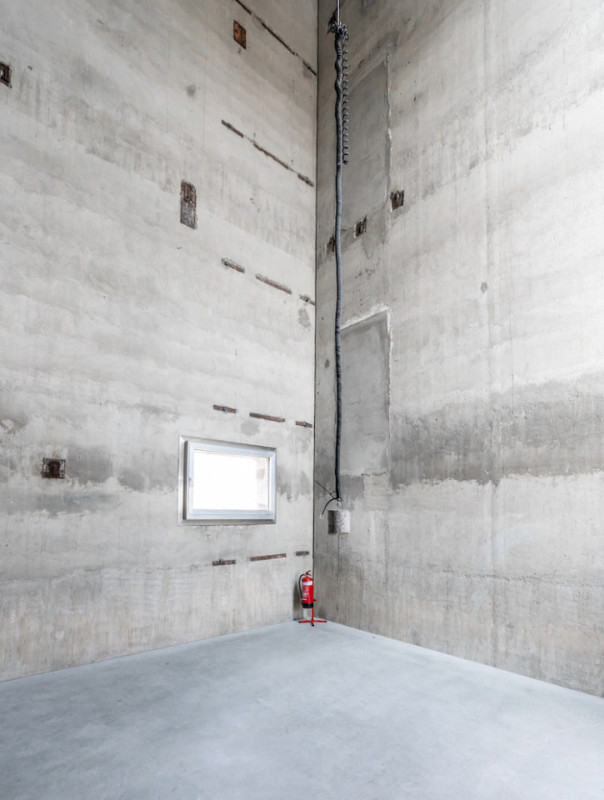 plush74 location scout rental photo film production berlin brandlhuber tower office brutalism concrete46