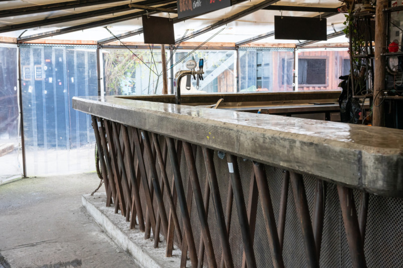 plush74 location scout rental photo film production berlin club bar funky30