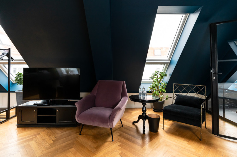 plüsch74 location scout vermietung spanien fotofilm produktion hotelzimmer suite berlin53