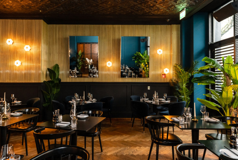 plush74 location scout rental spain photo film production hotel room suite berlin63