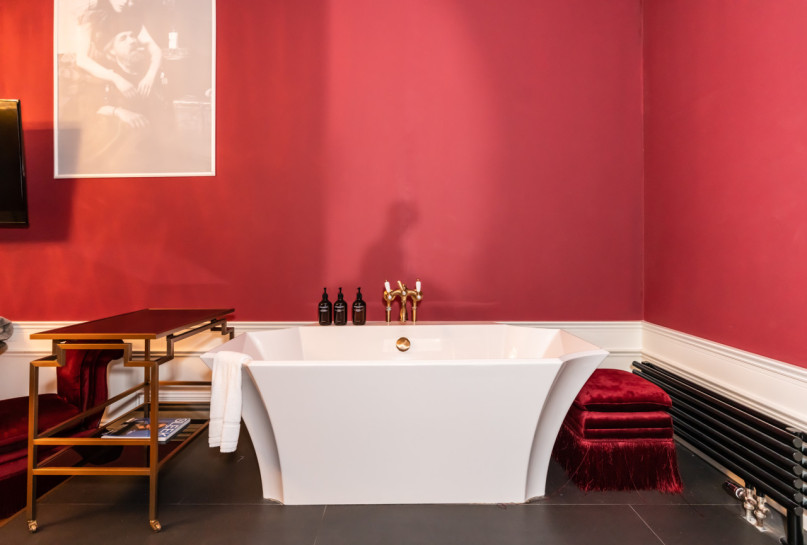 plush74 location scout vermietung spanien foto film produktion hotelzimmer suite berlin85