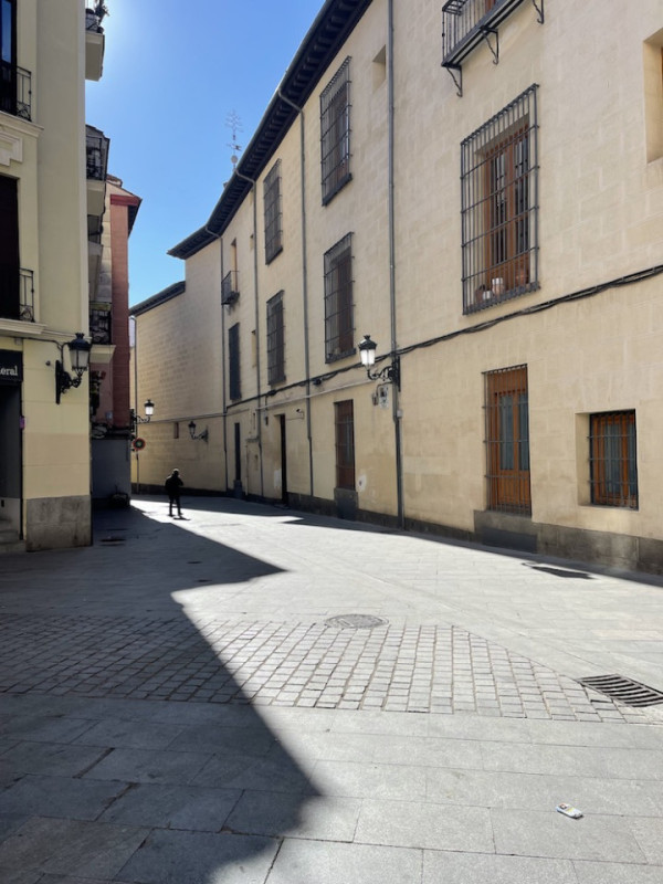 peluche74 location scout noleggio spagna foto produzione cinematografica madrid strade11