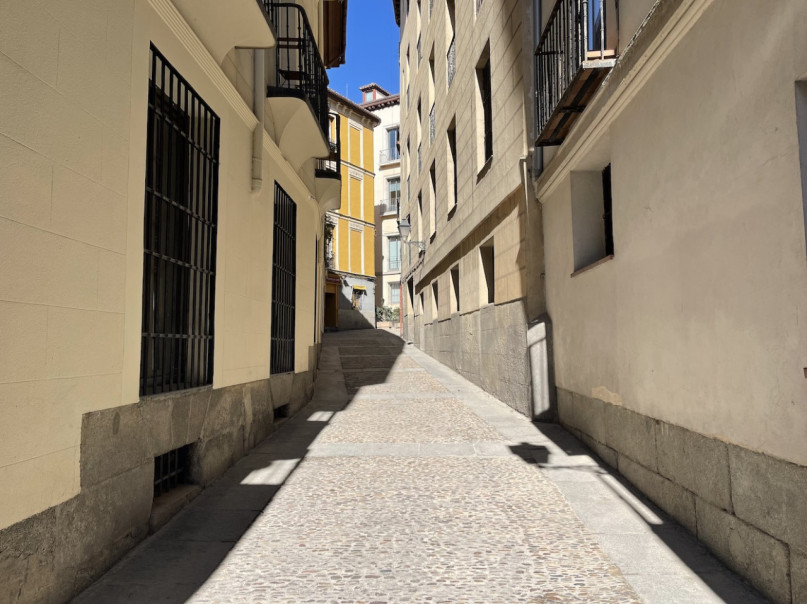 peluche74 location scout noleggio spagna foto produzione cinematografica madrid strade18