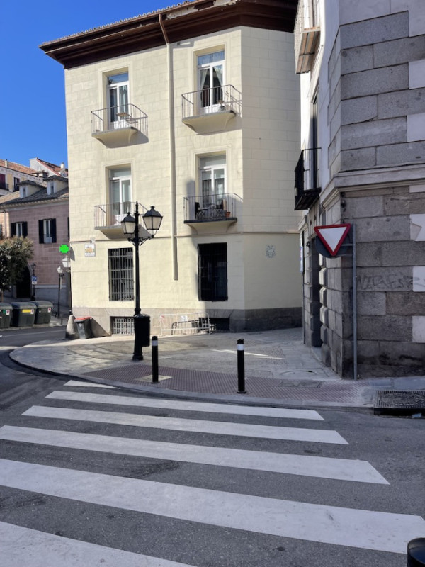 peluche74 location scout noleggio spagna foto produzione cinematografica madrid strade19